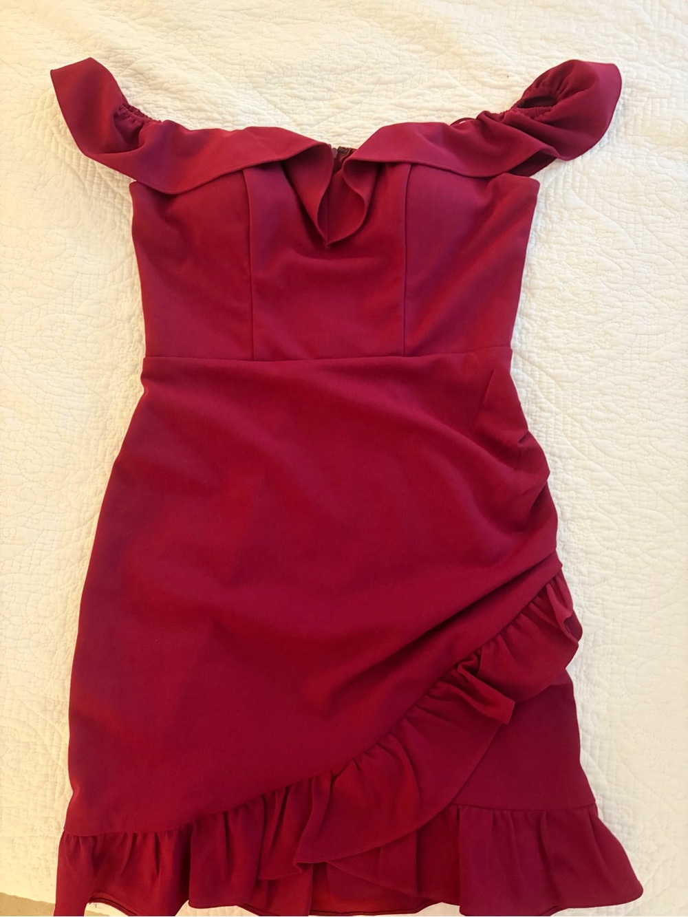 City Studio One-Shoulder Ruffle Cocktail Dress in Burgundy
